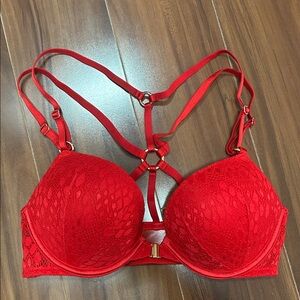 32B Victoria’s Secret Bombshell plunge strappy red bra